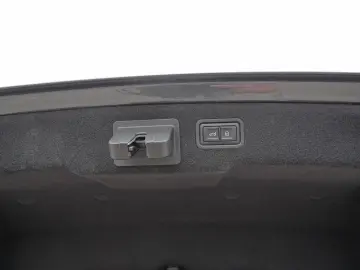 AUDI A8 60 TFSIe quattro