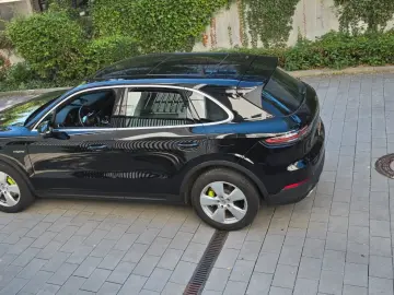 PORSCHE Cayenne E-Hybrid Pano Kamera360 SiHzg SportCron