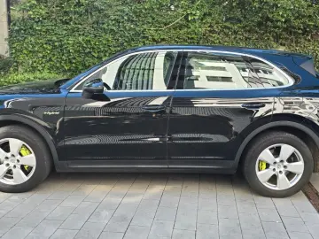 PORSCHE Cayenne E-Hybrid Pano Kamera360 SiHzg SportCron