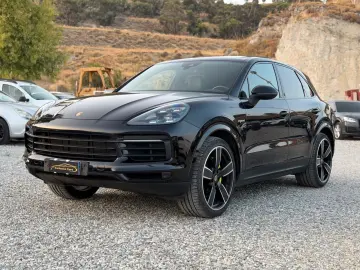 PORSCHE Porsche Cayenne E-Hybrid