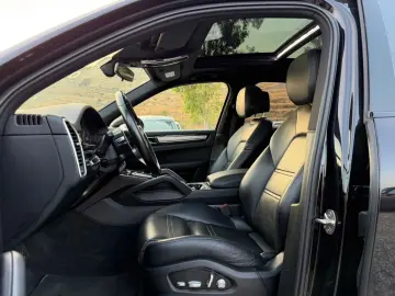 PORSCHE Porsche Cayenne E-Hybrid