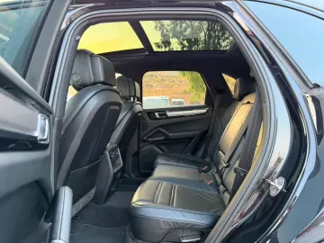 PORSCHE Porsche Cayenne E-Hybrid