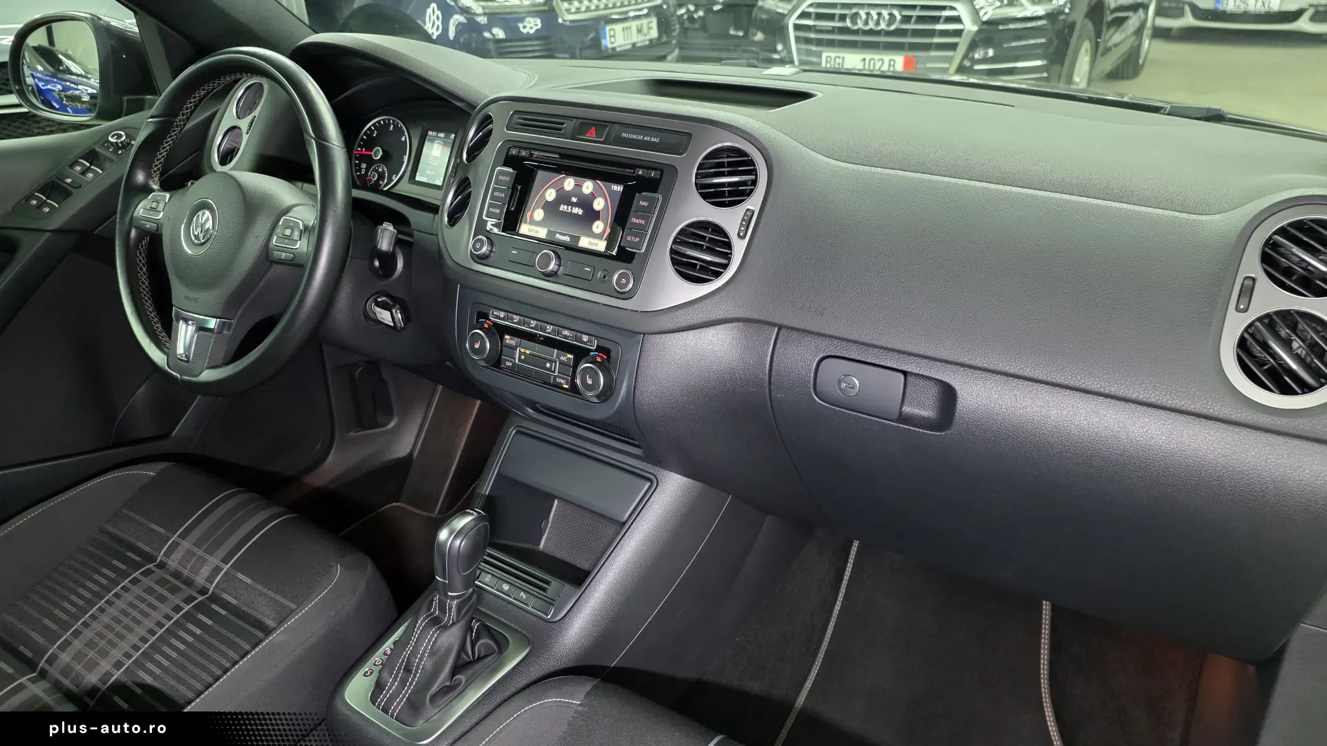 Volkswagen Tiguan Lounge 4Motion Carlig Service total