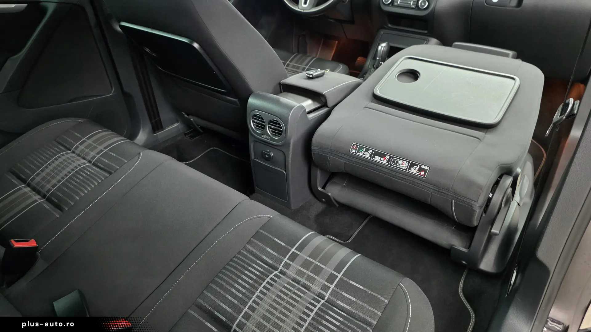 Volkswagen Tiguan Lounge 4Motion Carlig Service total