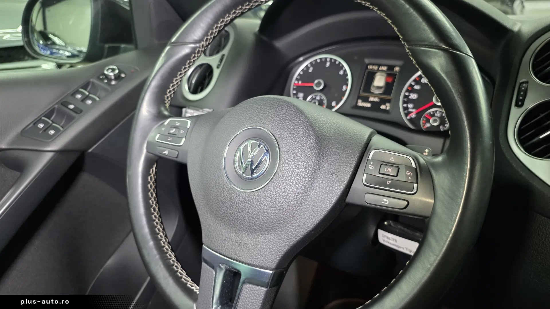 Volkswagen Tiguan Lounge 4Motion Carlig Service total
