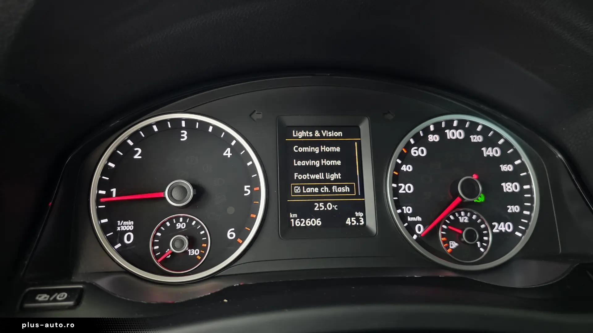 Volkswagen Tiguan Lounge 4Motion Carlig Service total