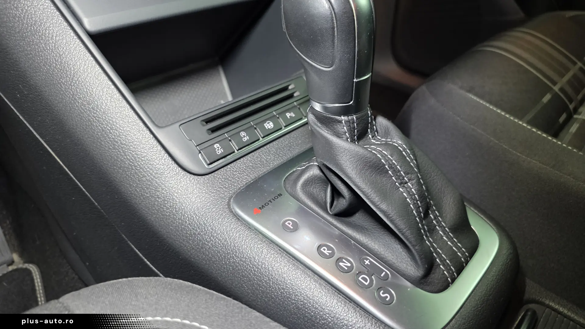 Volkswagen Tiguan Lounge 4Motion Carlig Service total