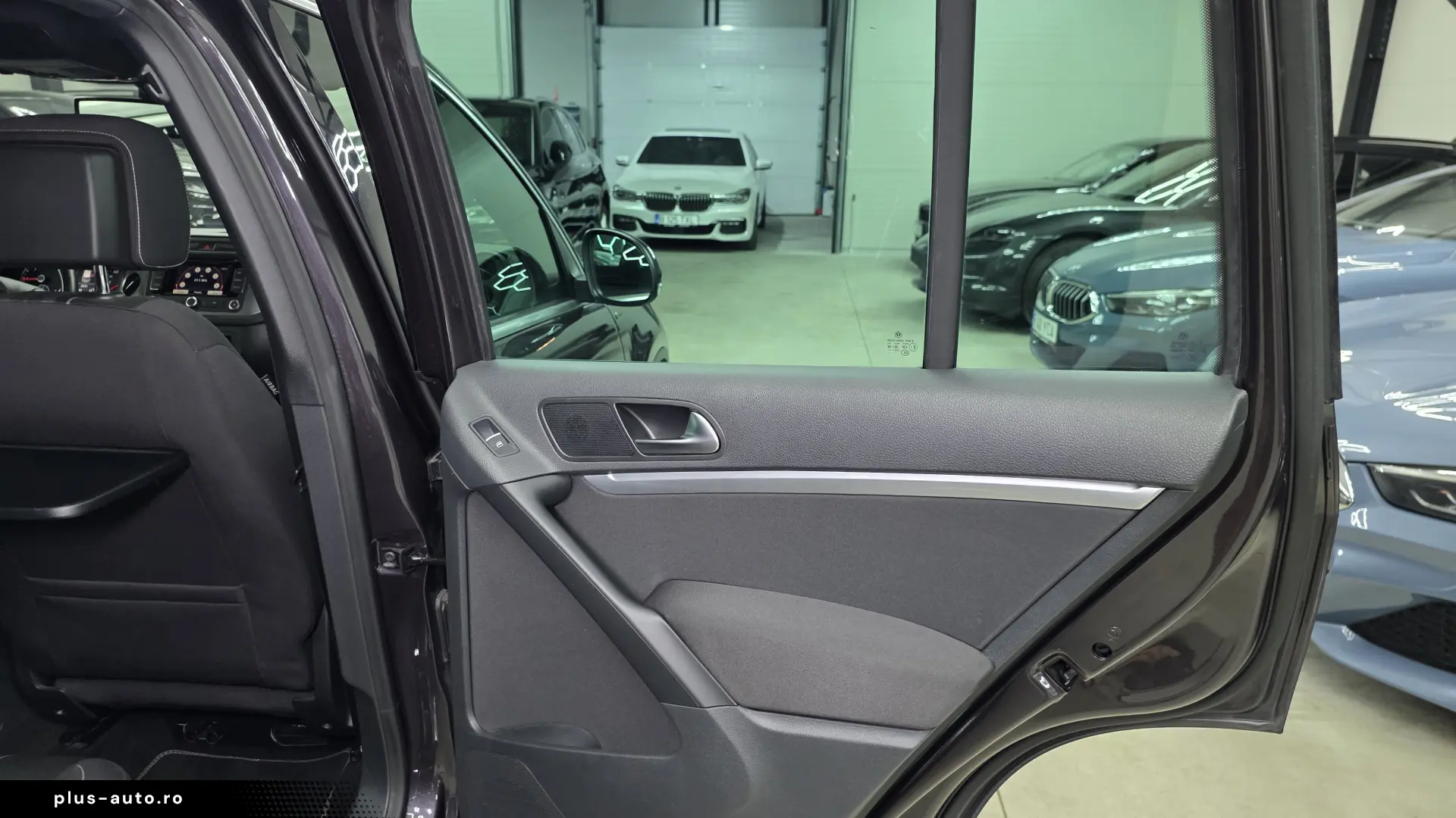 Volkswagen Tiguan Lounge 4Motion Carlig Service total