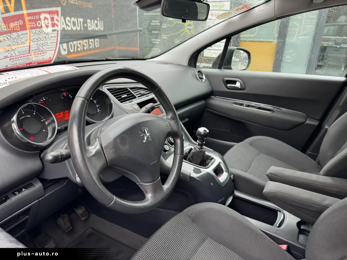 Peugeot 5008 2012