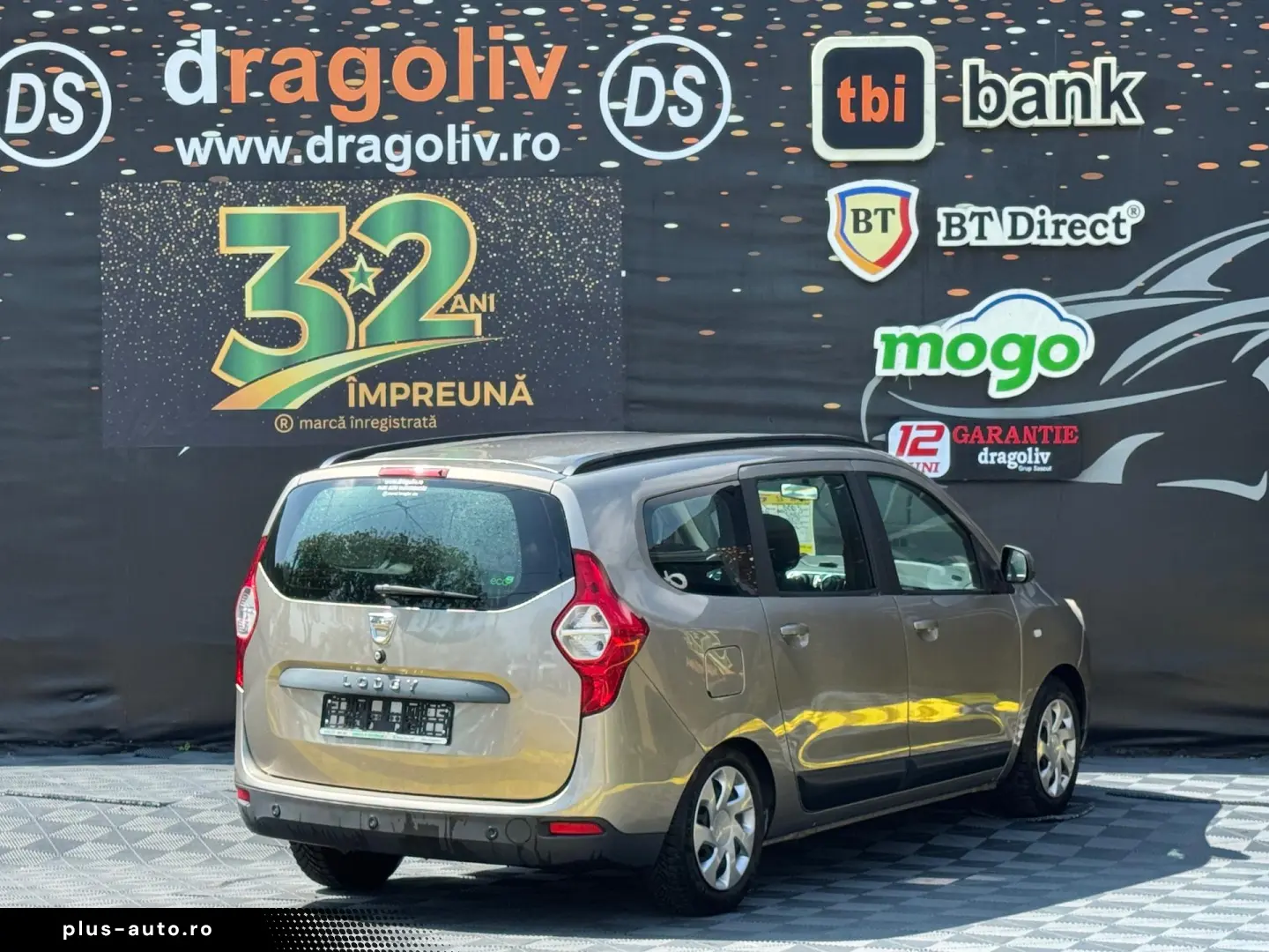Dacia Lodgy 2012