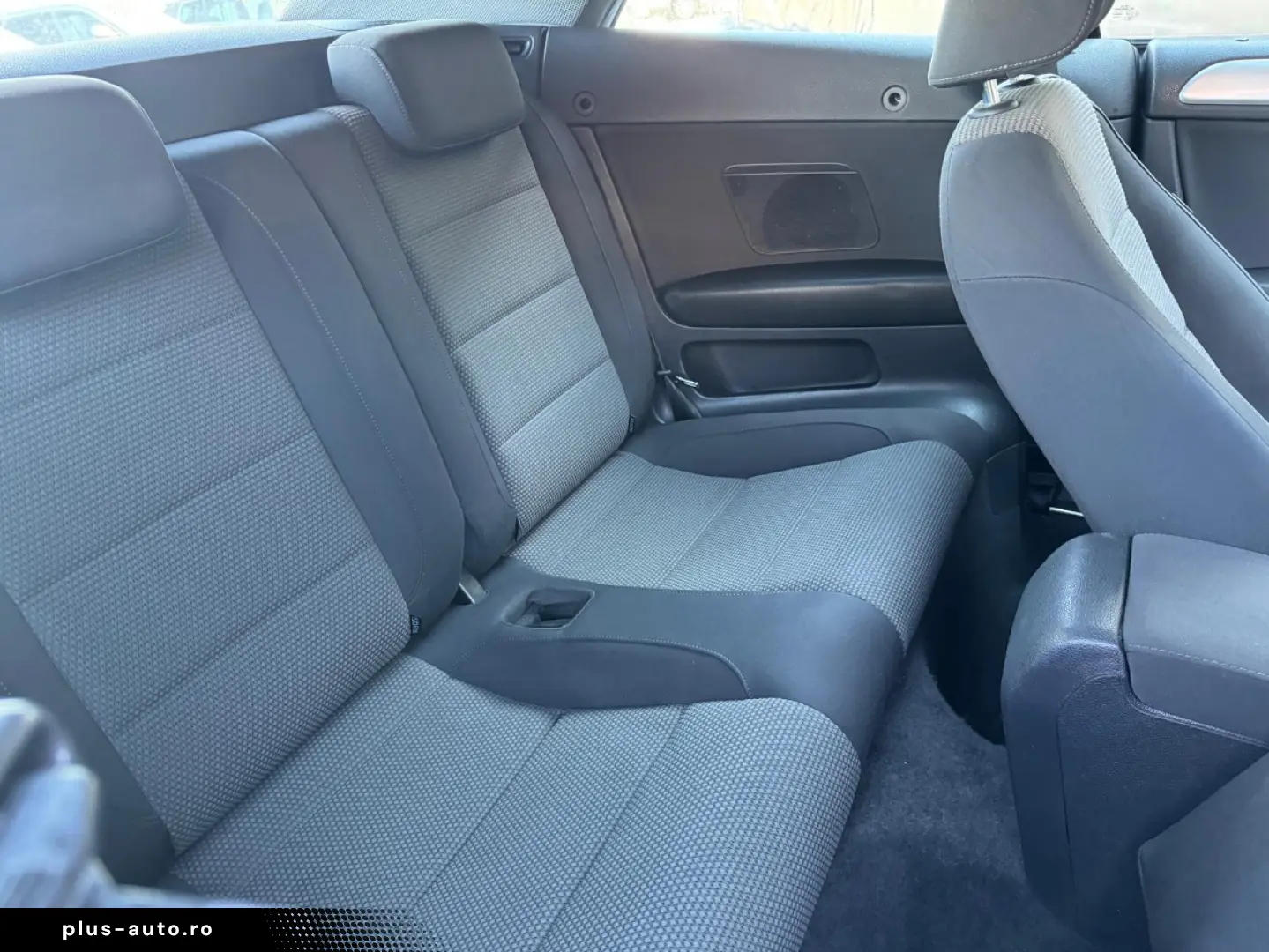 Volkswagen Golf Cabrio 2011