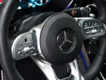 MERCEDES-BENZ GLC 63 AMG 4Matic   Pano Night-P. 22 Z…