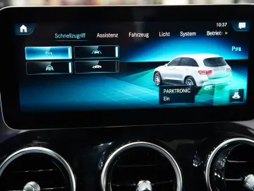 MERCEDES-BENZ GLC 63 AMG 4Matic   Pano Night-P. 22 Z…