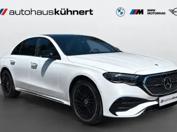 MERCEDES-BENZ E 300 e AMG Pano Superscreen Sitzklima…