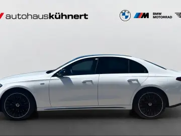 MERCEDES-BENZ E 300 e AMG Pano Superscreen Sitzklima…