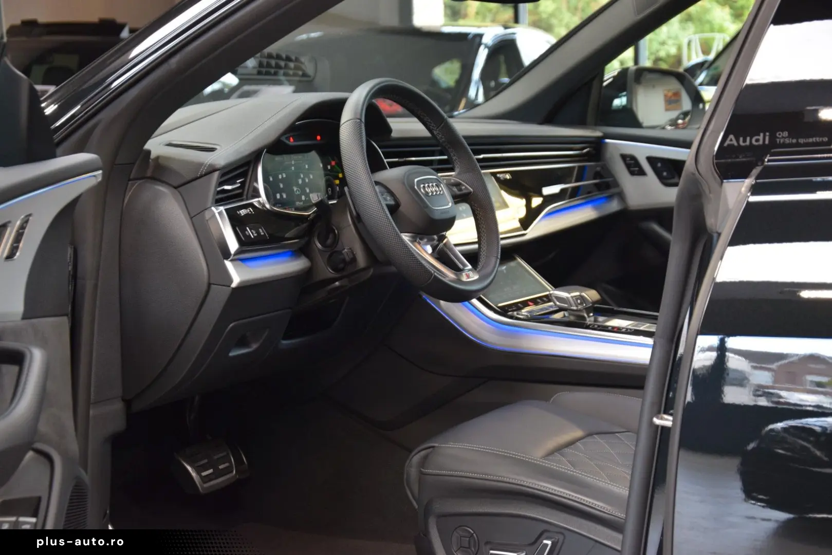 AUDI Q8 55 TFSI e quattro RS Sitze Panorama Facelift