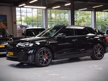 AUDI Q8 55 TFSI e quattro RS Sitze Panorama Facelift