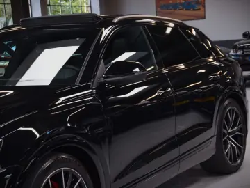AUDI Q8 55 TFSI e quattro RS Sitze Panorama Facelift