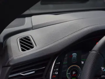 AUDI Q8 55 TFSI e quattro RS Sitze Panorama Facelift