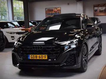 AUDI Q8 55 TFSI e quattro RS Sitze Panorama Facelift