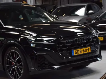 AUDI Q8 55 TFSI e quattro RS Sitze Panorama Facelift