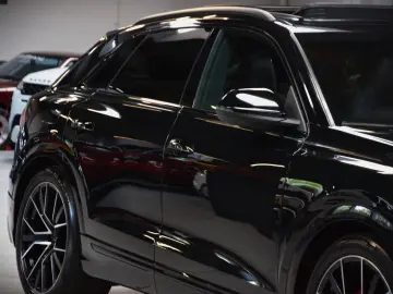 AUDI Q8 55 TFSI e quattro RS Sitze Panorama Facelift
