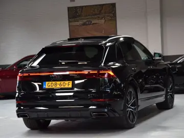 AUDI Q8 55 TFSI e quattro RS Sitze Panorama Facelift