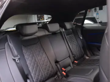 AUDI Q8 55 TFSI e quattro RS Sitze Panorama Facelift