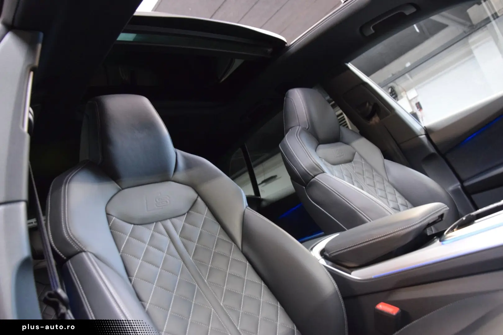 AUDI Q8 55 TFSI e quattro RS Sitze Panorama Facelift