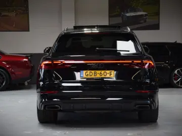 AUDI Q8 55 TFSI e quattro RS Sitze Panorama Facelift