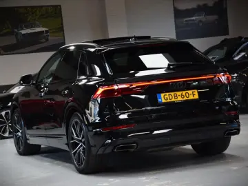 AUDI Q8 55 TFSI e quattro RS Sitze Panorama Facelift