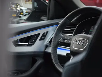 AUDI Q8 55 TFSI e quattro RS Sitze Panorama Facelift