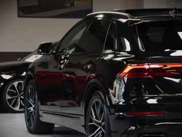 AUDI Q8 55 TFSI e quattro RS Sitze Panorama Facelift