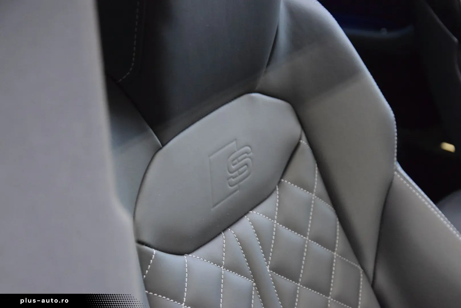 AUDI Q8 55 TFSI e quattro RS Sitze Panorama Facelift