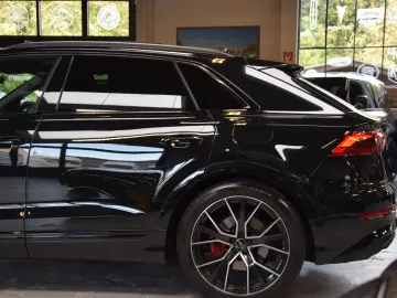 AUDI Q8 55 TFSI e quattro RS Sitze Panorama Facelift