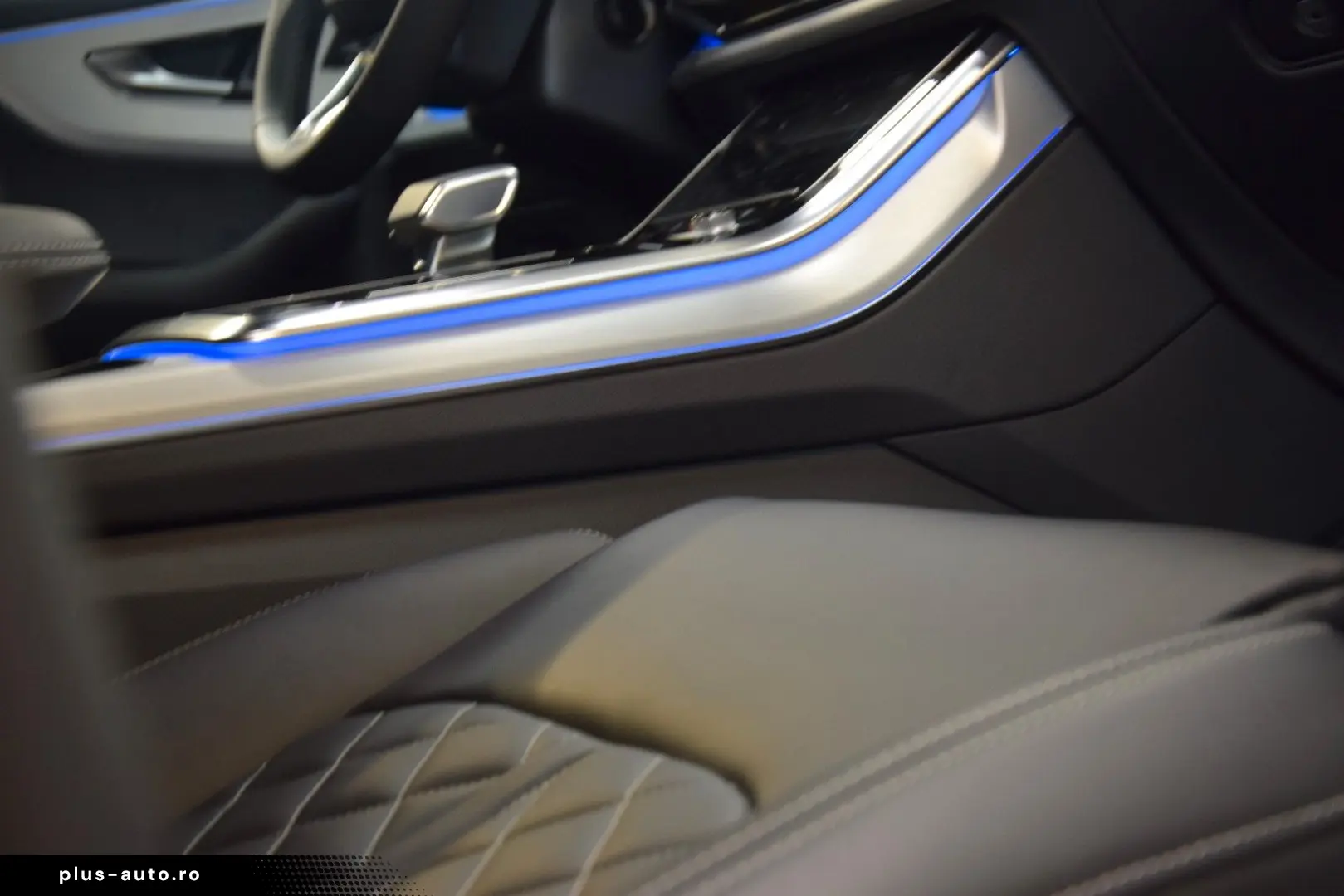 AUDI Q8 55 TFSI e quattro RS Sitze Panorama Facelift