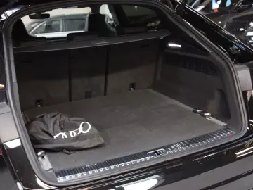 AUDI Q8 55 TFSI e quattro RS Sitze Panorama Facelift