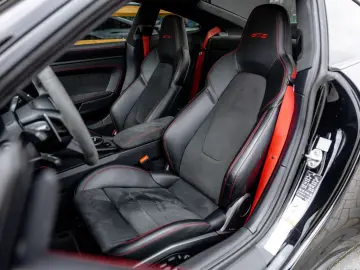 PORSCHE 992 3.0 Carrera 4 GTS - BTW   Sport Chrono     P