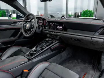 PORSCHE 992 3.0 Carrera 4 GTS - BTW   Sport Chrono     P