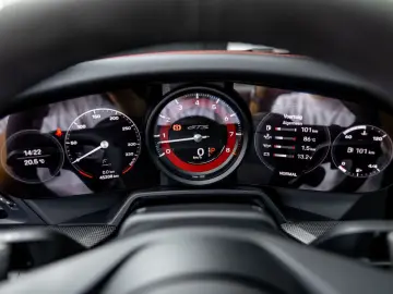 PORSCHE 992 3.0 Carrera 4 GTS - BTW   Sport Chrono     P