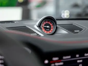 PORSCHE 992 3.0 Carrera 4 GTS - BTW   Sport Chrono     P
