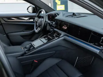 PORSCHE Panamera Turbo E-Hybrid Active Ride SportDesign