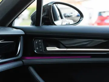 PORSCHE Panamera Turbo E-Hybrid Active Ride SportDesign