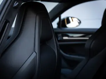PORSCHE Panamera Turbo E-Hybrid Active Ride SportDesign