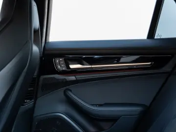 PORSCHE Panamera Turbo E-Hybrid Active Ride SportDesign