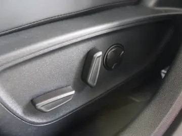 FORD Kuga Plug-In Hybrid Active X AHK ACC LED
