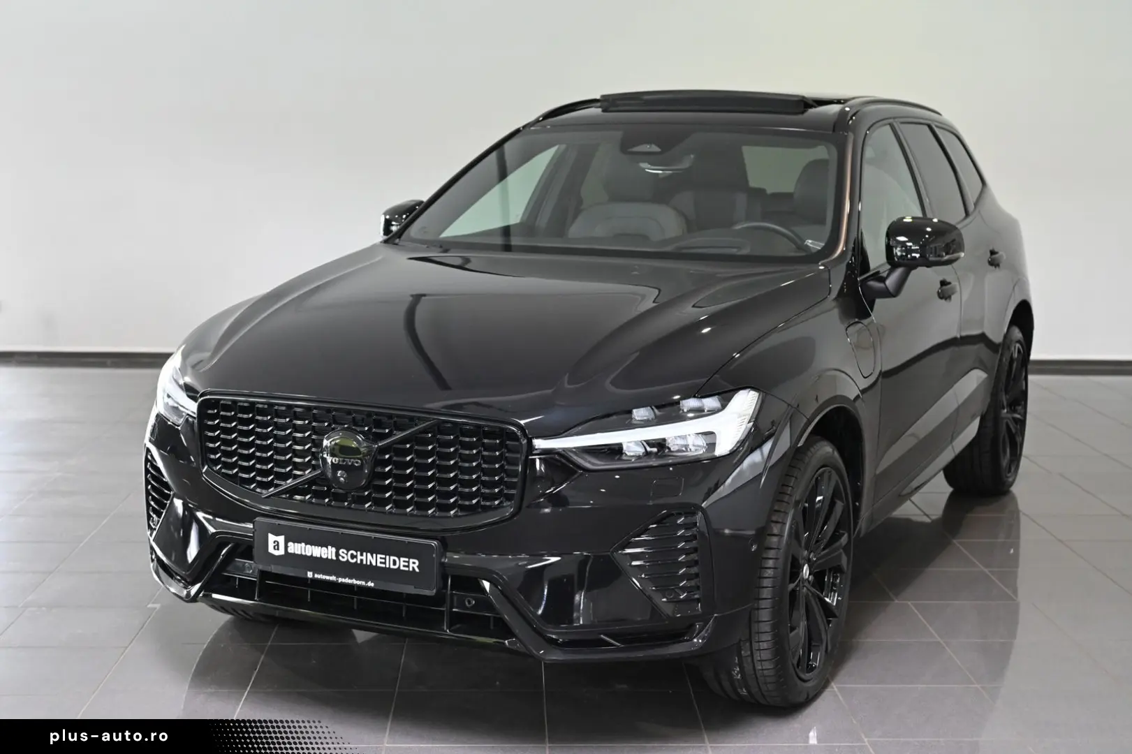 VOLVO XC60 T8 Plug-In Hybrid AWD Black Edition AHK