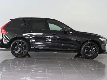 VOLVO XC60 T8 Plug-In Hybrid AWD Black Edition AHK