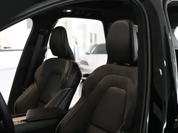 VOLVO XC60 T8 Plug-In Hybrid AWD Black Edition AHK