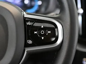 VOLVO XC60 T8 Plug-In Hybrid AWD Black Edition AHK